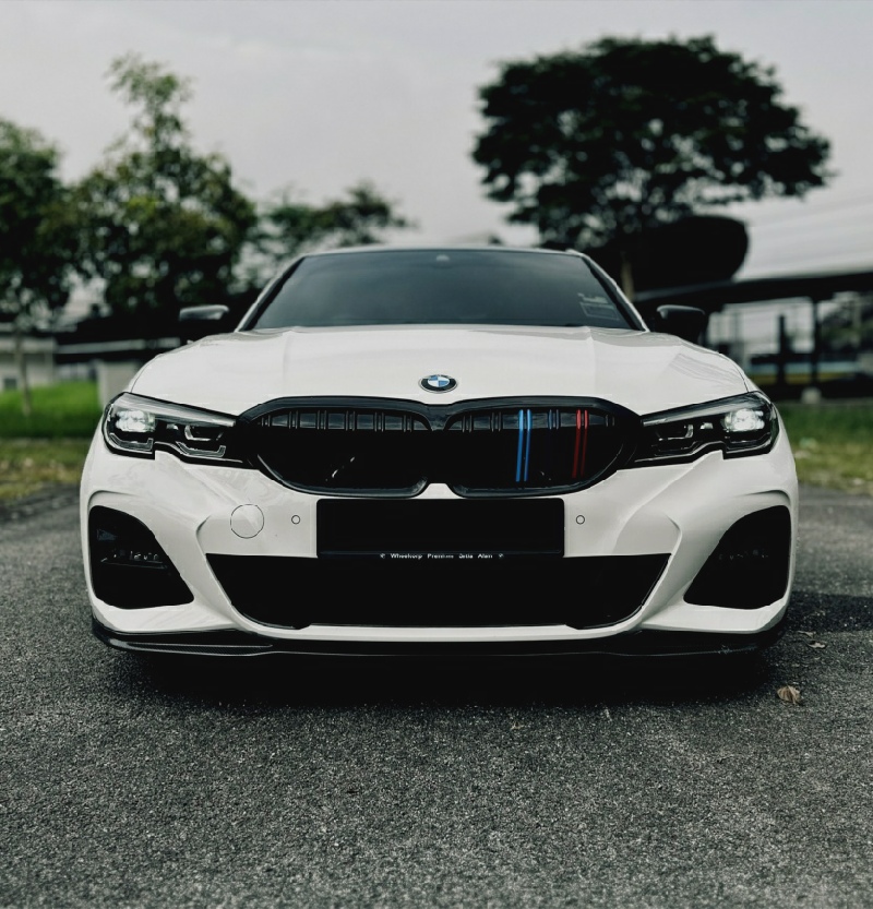 Luxury Car Rental